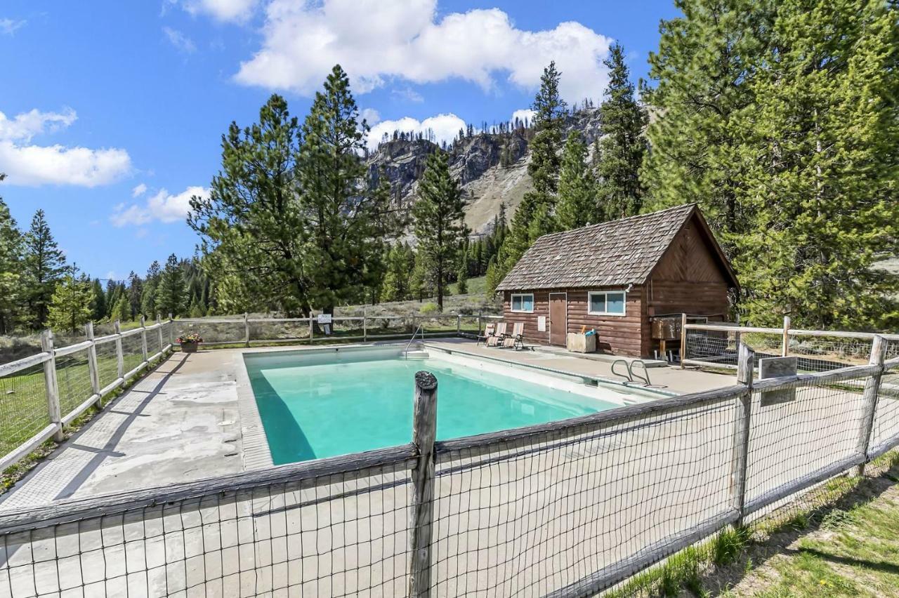 Sawtooth Lodge Stanley Exteriör bild