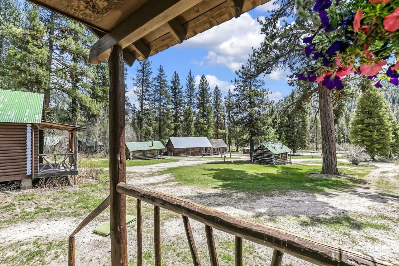 Sawtooth Lodge Stanley Exteriör bild